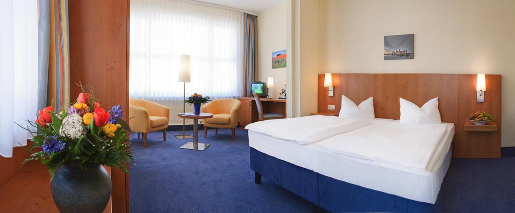 Hotel Xenia Sellin  Exterior photo